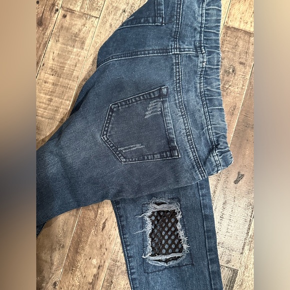 Revamped denim - Picture 2 of 3